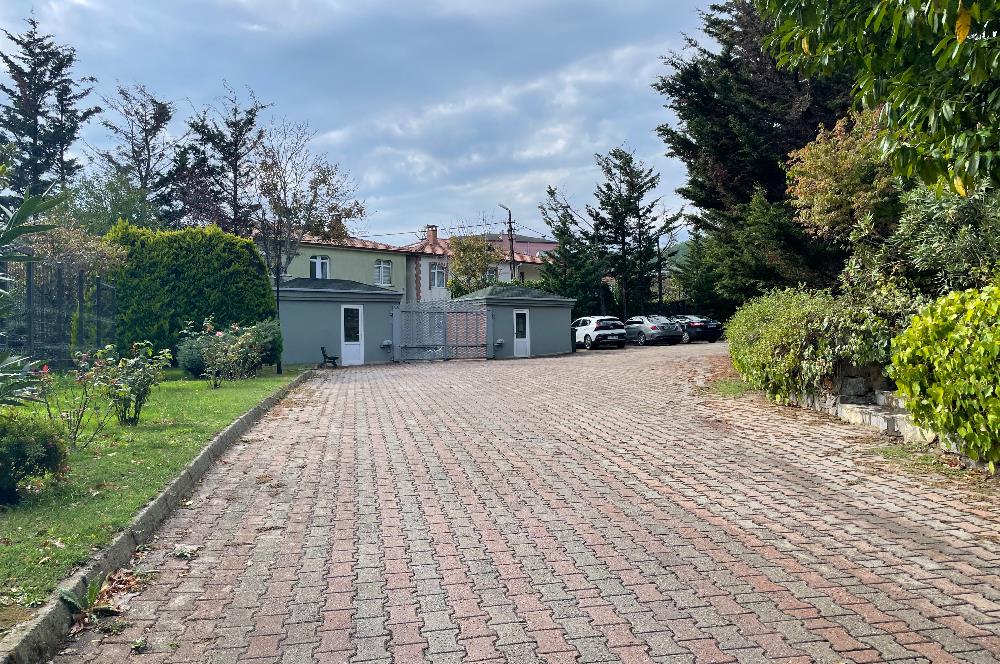 ÇAVUŞBAŞI ÇENGELDERE’DE SİTE İÇERİSİNDE 5+1 300m2 VİLLA