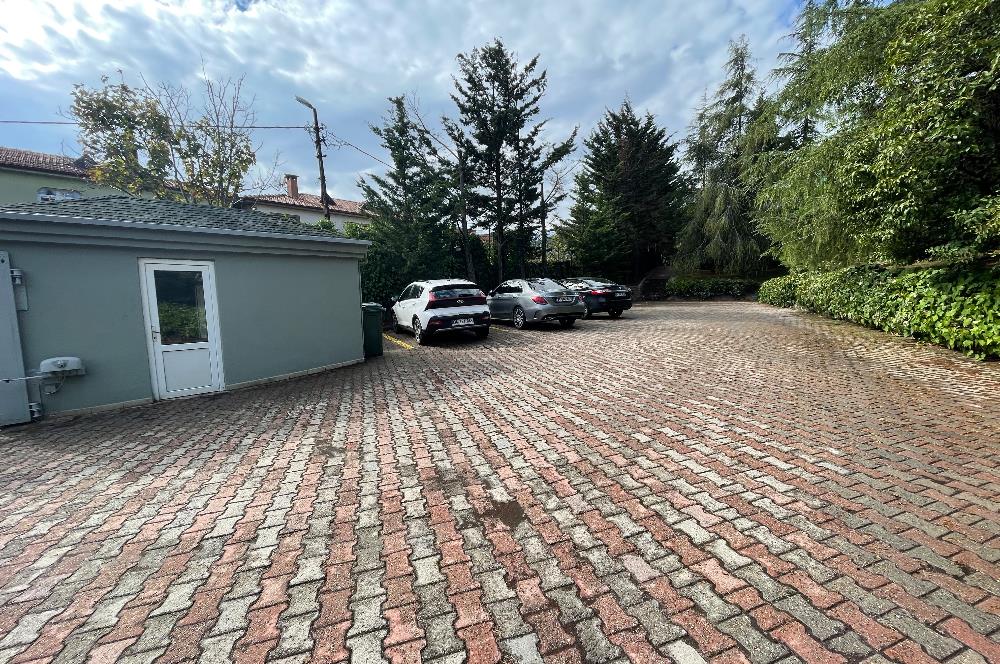 ÇAVUŞBAŞI ÇENGELDERE’DE SİTE İÇERİSİNDE 5+1 300m2 VİLLA