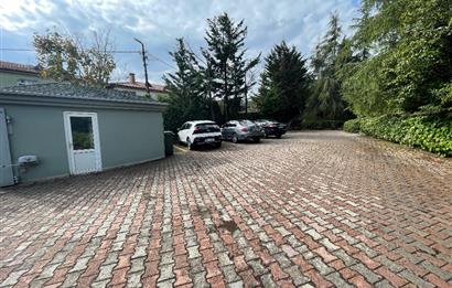 ÇAVUŞBAŞI ÇENGELDERE’DE SİTE İÇERİSİNDE 5+1 300m2 VİLLA