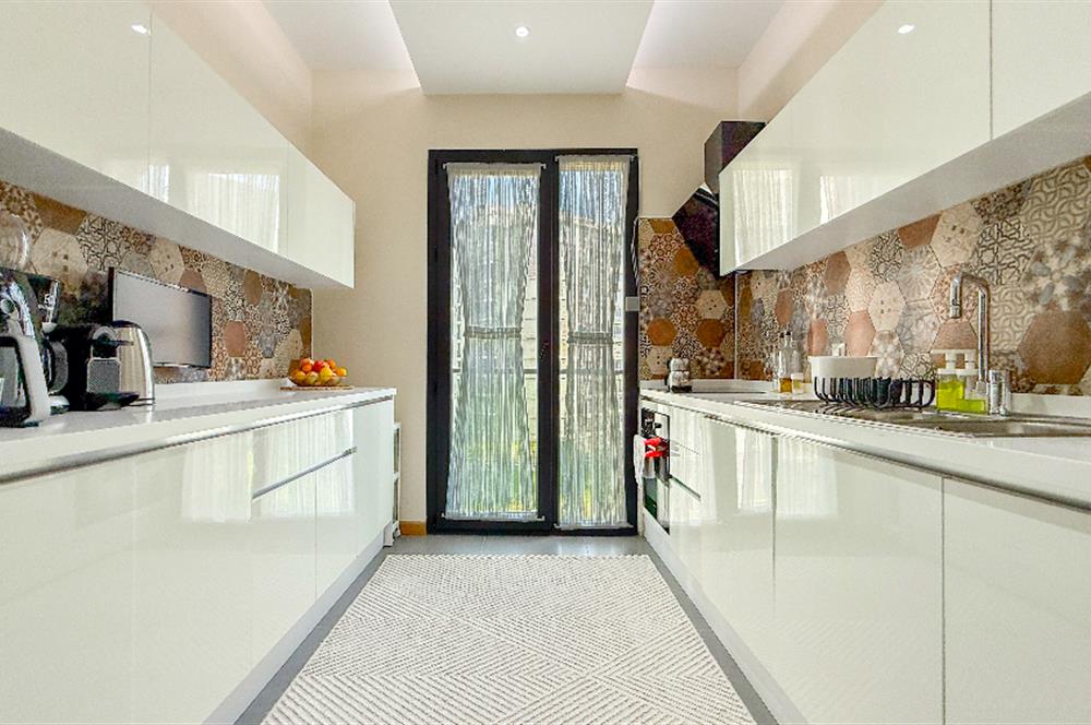 C21 BAL'DAN BALTOK SİTESİ'NDE GENİŞ VE KULLANIŞLI 2+1 DAİRE