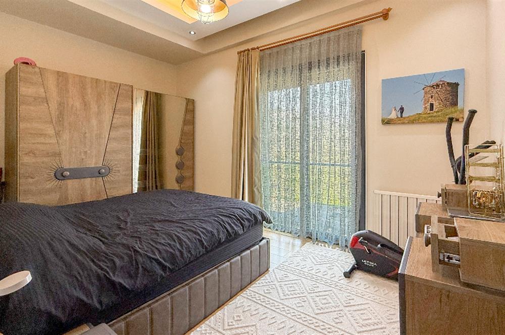 C21 BAL'DAN BALTOK SİTESİ'NDE GENİŞ VE KULLANIŞLI 2+1 DAİRE