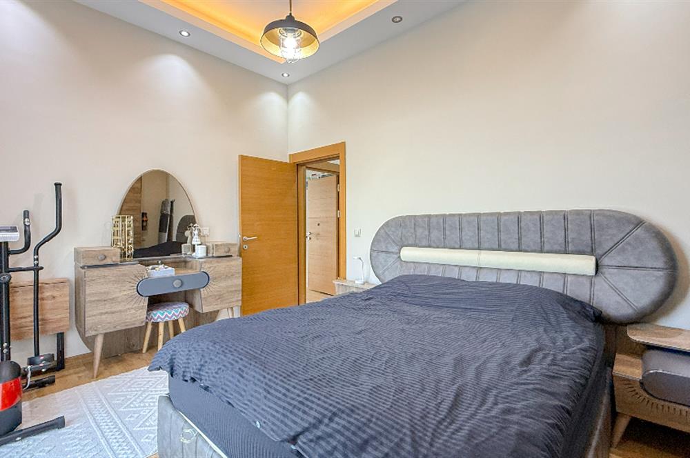 C21 BAL'DAN BALTOK SİTESİ'NDE GENİŞ VE KULLANIŞLI 2+1 DAİRE