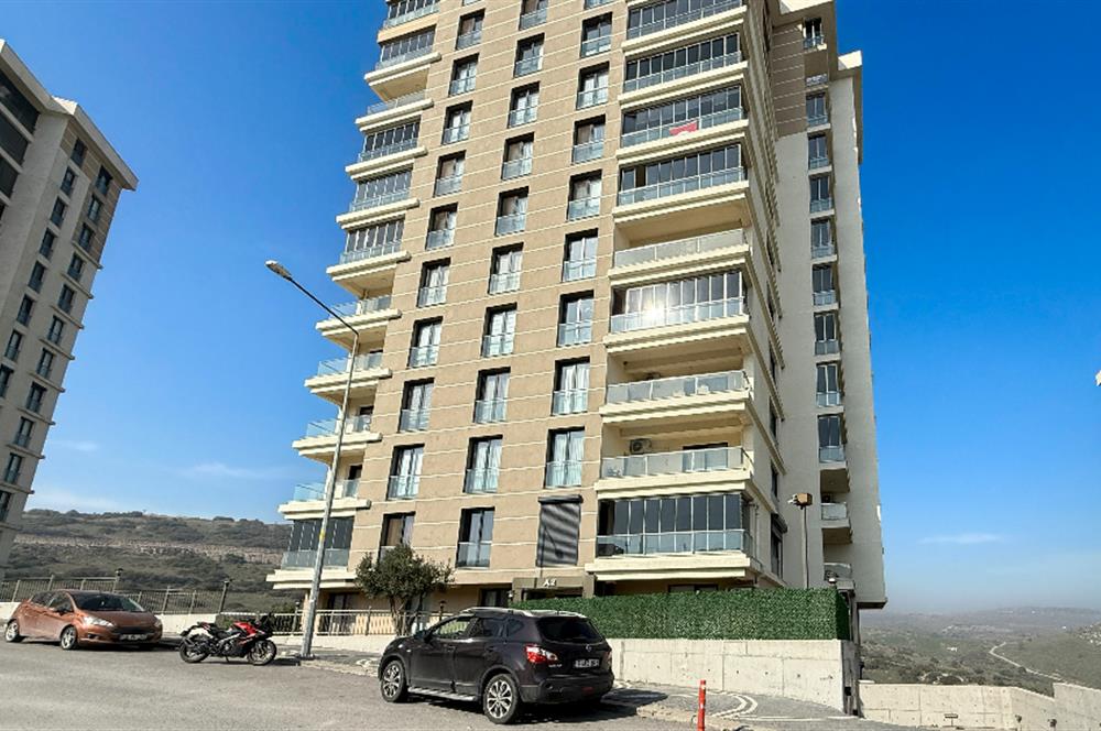 C21 BAL'DAN BALTOK SİTESİ'NDE GENİŞ VE KULLANIŞLI 2+1 DAİRE