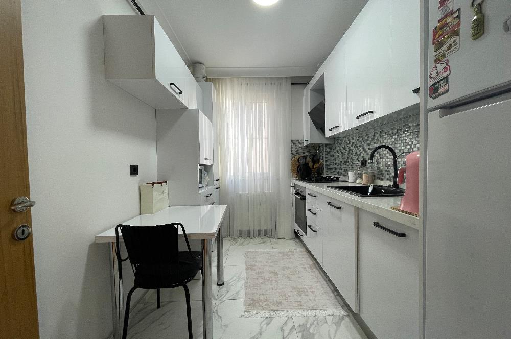 ALEMDAĞ SARAY CADDESİ’NDE 2+1 4.KAT BALKONLU YENİ BİNA BOŞ DAİRE