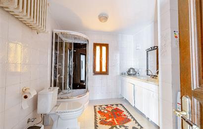 Bodrum Marina'ya Yakın Ahmet Köylü Sitesi'nde Satılık 6+2 Müstakil Villa