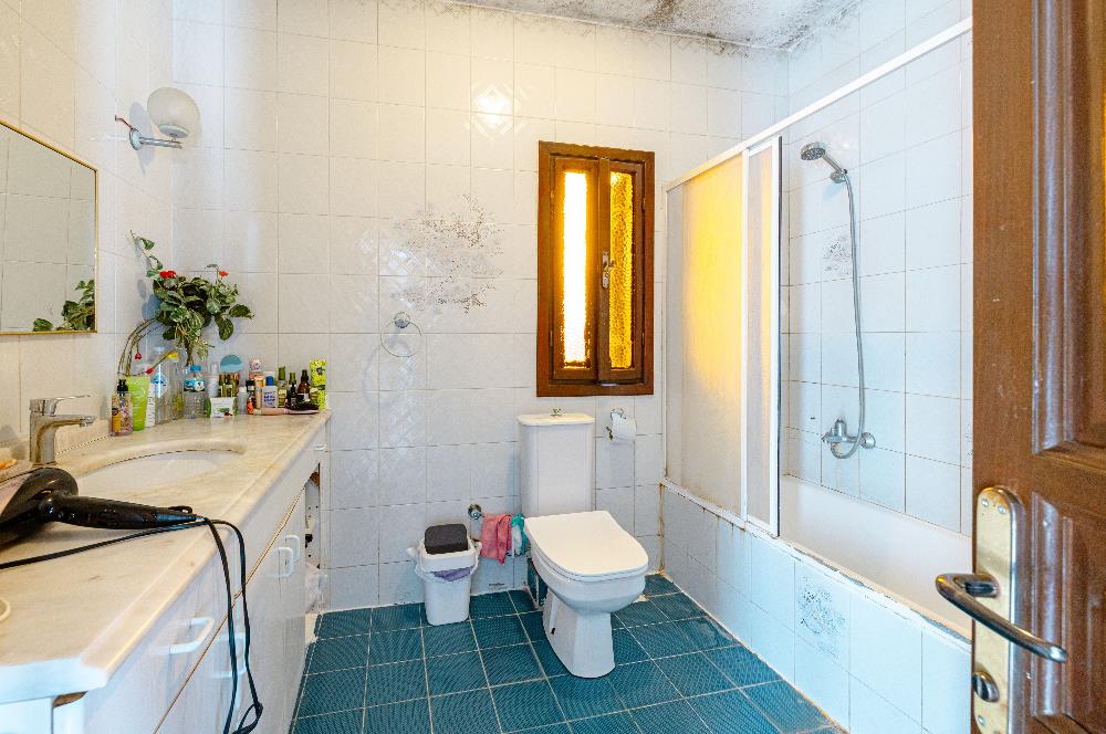 Bodrum Marina'ya Yakın Ahmet Köylü Sitesi'nde Satılık 6+2 Müstakil Villa