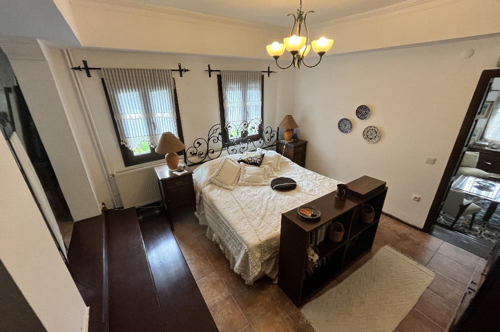 Bodrum Marina'ya Yakın Ahmet Köylü Sitesi'nde Satılık 6+2 Müstakil Villa