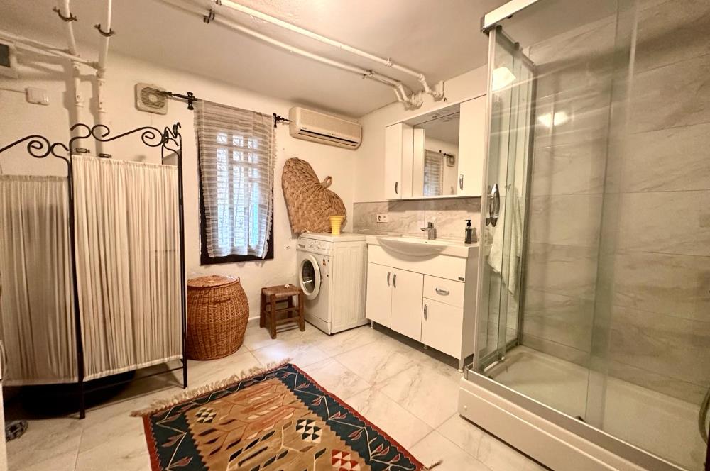 Bodrum Marina'ya Yakın Ahmet Köylü Sitesi'nde Satılık 6+2 Müstakil Villa