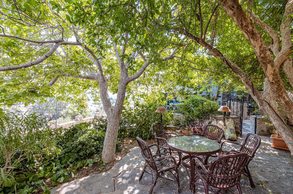 Bodrum Marina'ya Yakın Ahmet Köylü Sitesi'nde Satılık 6+2 Müstakil Villa