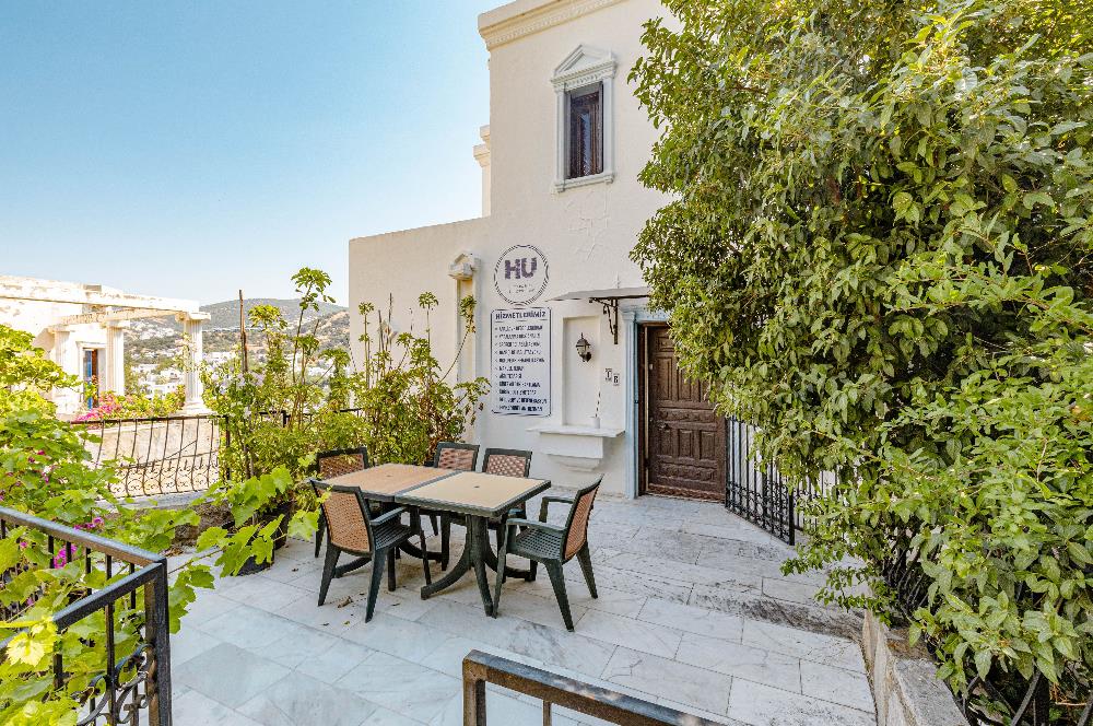 Bodrum Marina'ya Yakın Ahmet Köylü Sitesi'nde Satılık 6+2 Müstakil Villa