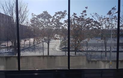 ÜNİVERSİTELER CADDESİNDE EŞYALI & FATURALAR DAHİL KİRALIK DAİRE