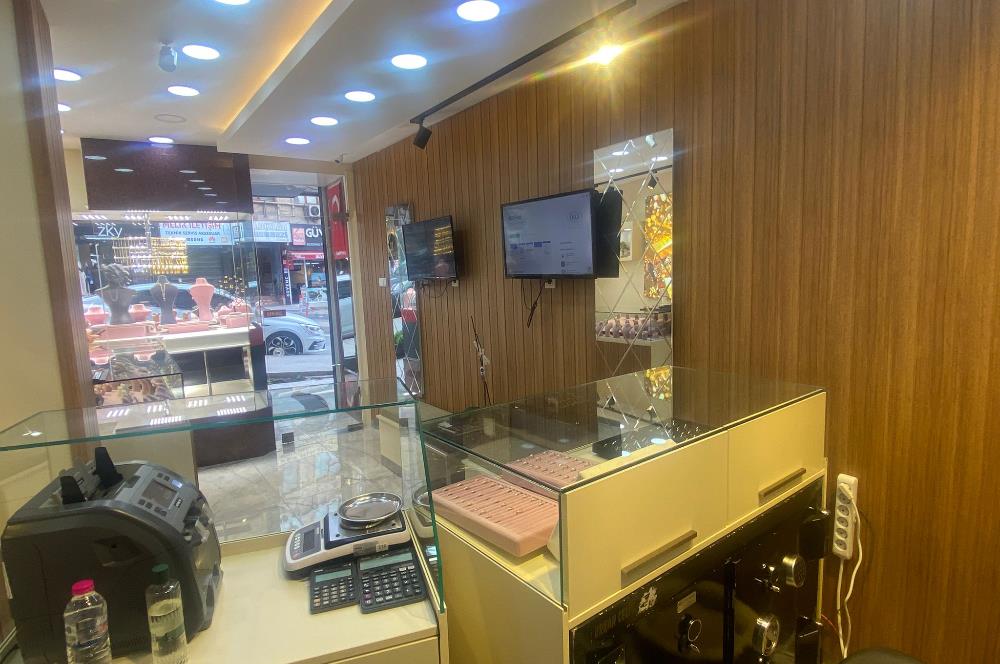 KARTAL MERKEZ ÜSKÜDAR CADDESİ' NDE KİRALIK DÜKKAN