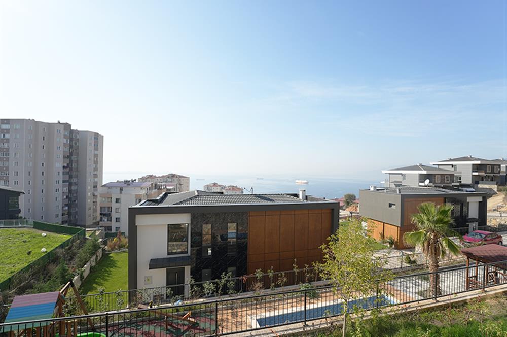 C21 Cius; Deniz Manzaralı Havuzlu Site İçerisinde Satılık 3,5+1 Daire