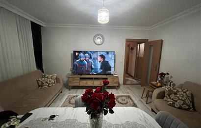 PENDİK GÜLLÜBAĞLAR METROYA YAKIN ARAKAT BALKONLU SATILIK 2+1 EV