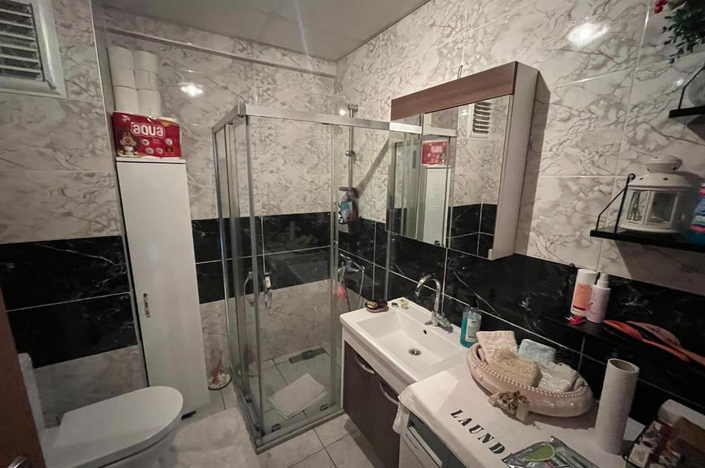 PENDİK GÜLLÜBAĞLAR METROYA YAKIN ARAKAT BALKONLU SATILIK 2+1 EV