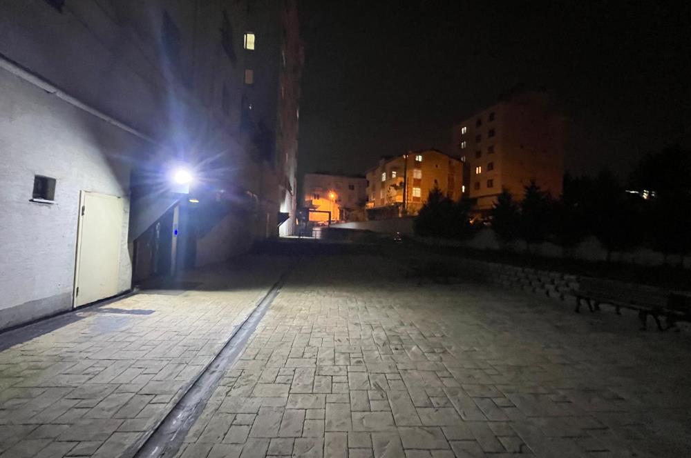 PENDİK GÜLLÜBAĞLAR METROYA YAKIN ARAKAT BALKONLU SATILIK 2+1 EV