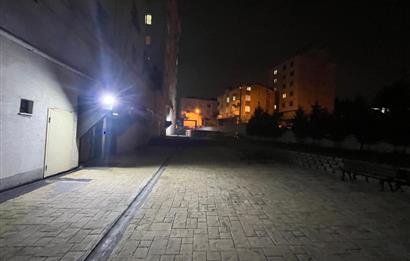 PENDİK GÜLLÜBAĞLAR METROYA YAKIN ARAKAT BALKONLU SATILIK 2+1 EV