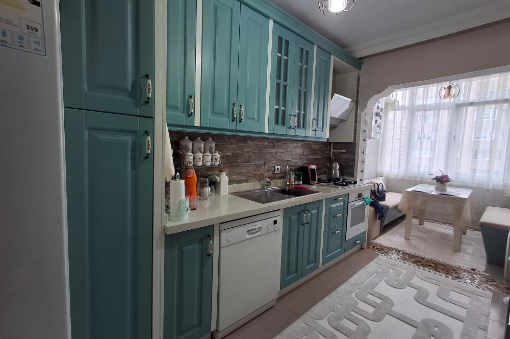 KONUMUYLA AYRICALIKLI,DONANIMIYLA EKSKSİZ 3+1 GENİŞ AİLE DAİRESİ