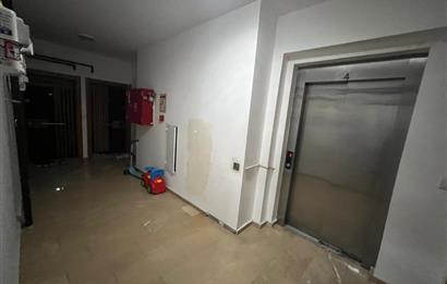 PENDİK GÜLLÜBAĞLAR METROYA YAKIN ARAKAT BALKONLU SATILIK 2+1 EV