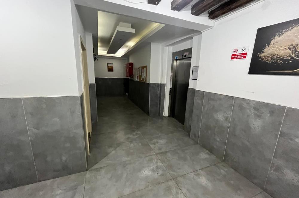 PENDİK GÜLLÜBAĞLAR METROYA YAKIN ARAKAT BALKONLU SATILIK 2+1 EV