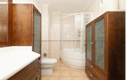 İDAALTEPE'DE GENİŞ FERAH GÜVENLİ SAHİLE YAKIN 5+1 DUBLEKS