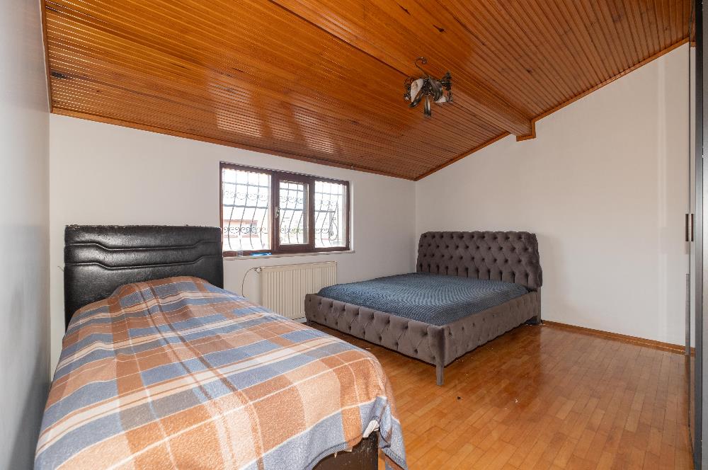 İDAALTEPE'DE GENİŞ FERAH GÜVENLİ SAHİLE YAKIN 5+1 DUBLEKS