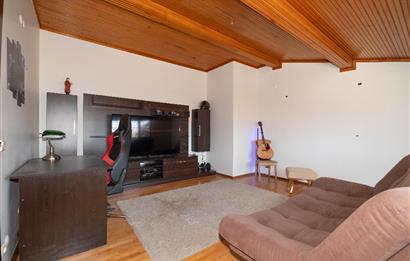 İDAALTEPE'DE GENİŞ FERAH GÜVENLİ SAHİLE YAKIN 5+1 DUBLEKS