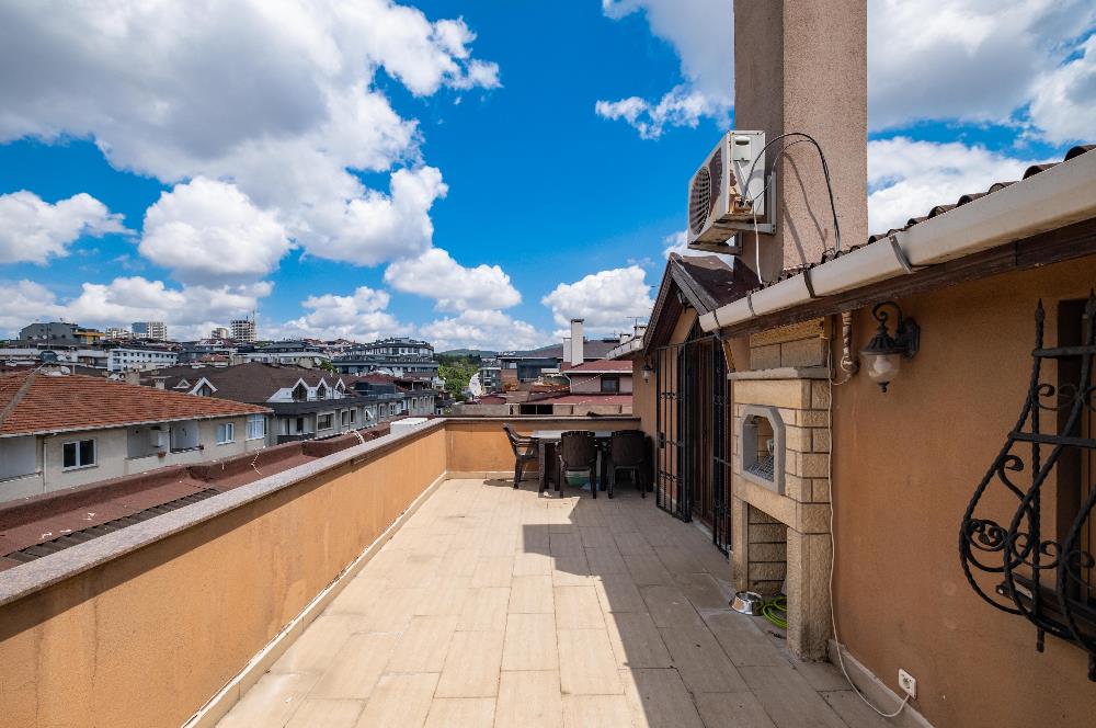 İDAALTEPE'DE GENİŞ FERAH GÜVENLİ SAHİLE YAKIN 5+1 DUBLEKS