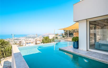 Bodrum Turgutreis’te Eşsiz Deniz ve Marina Manzaralı Lüks Villa