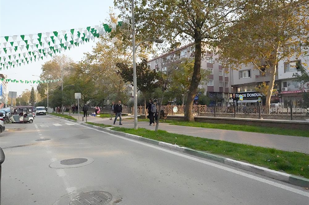 C21 Cius; Satılık Köşe Dükkan-Dereboyu Onur Marketin Karşısı