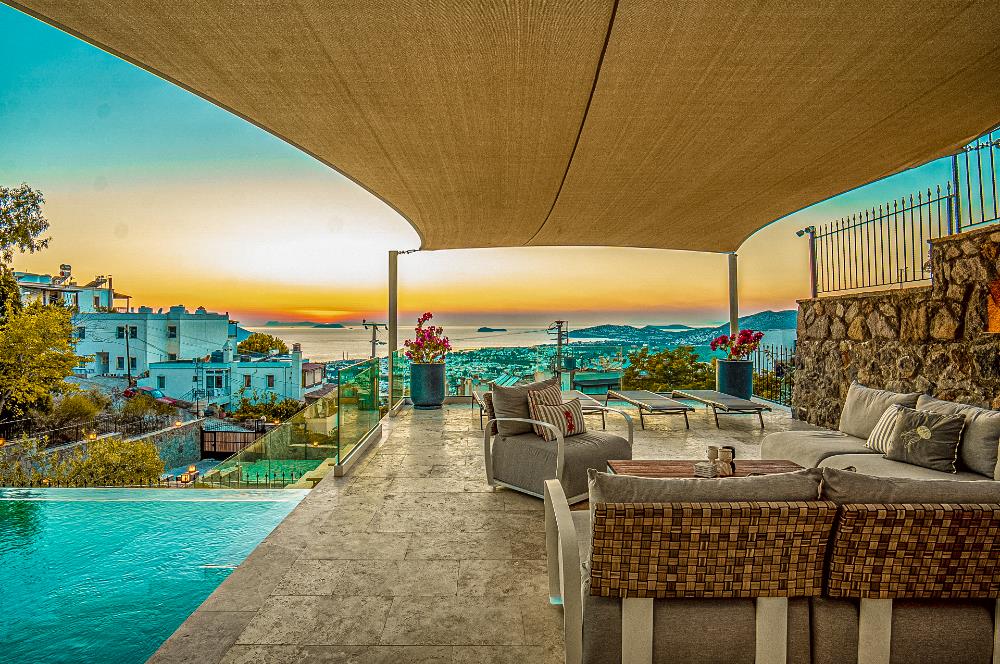 Bodrum Turgutreis’te Eşsiz Deniz ve Marina Manzaralı Lüks Villa