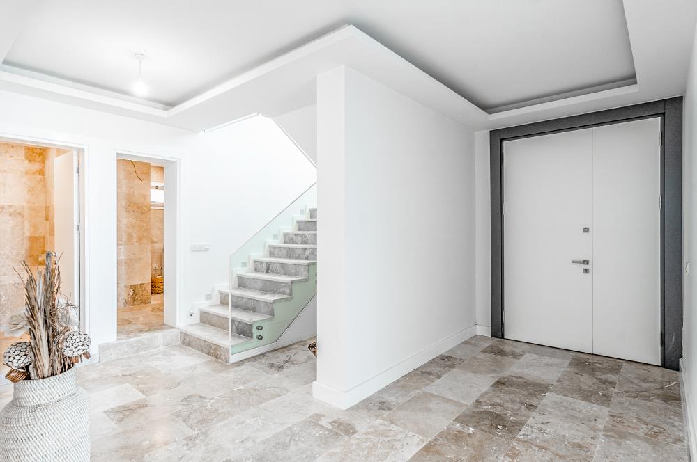 Bodrum Turgutreis’te Eşsiz Deniz ve Marina Manzaralı Lüks Villa