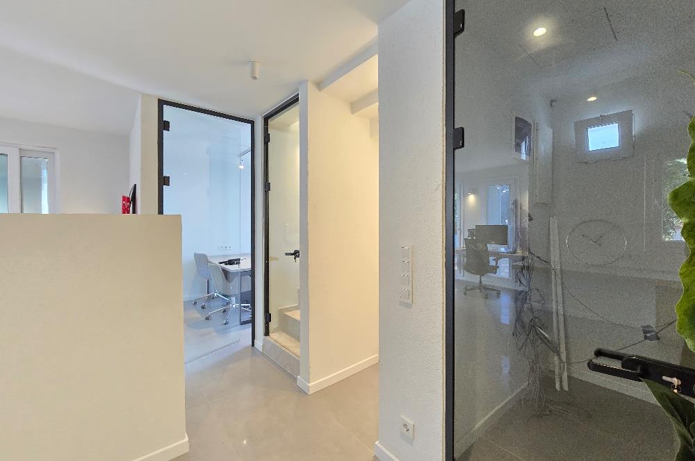 Bodrum Eskiçeşme Cafer Paşa Caddesi Üzerinde Köşe Konum Kurumsal Kiracılı Dubleks İşyeri