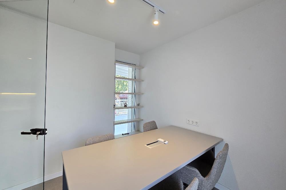 Bodrum Eskiçeşme Cafer Paşa Caddesi Üzerinde Köşe Konum Kurumsal Kiracılı Dubleks İşyeri