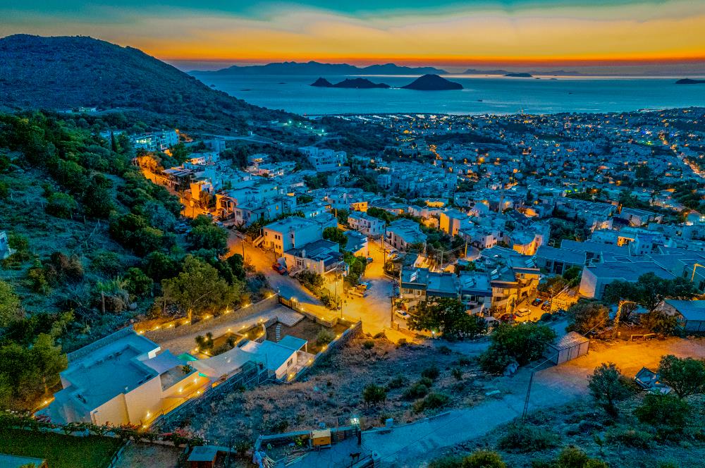 Bodrum Turgutreis’te Eşsiz Deniz ve Marina Manzaralı Lüks Villa