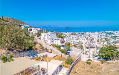 Bodrum Turgutreis’te Eşsiz Deniz ve Marina Manzaralı Lüks Villa