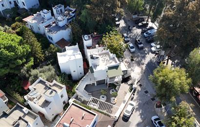 Bodrum Eskiçeşme Cafer Paşa Caddesi Üzerinde Köşe Konum Kurumsal Kiracılı Dubleks İşyeri