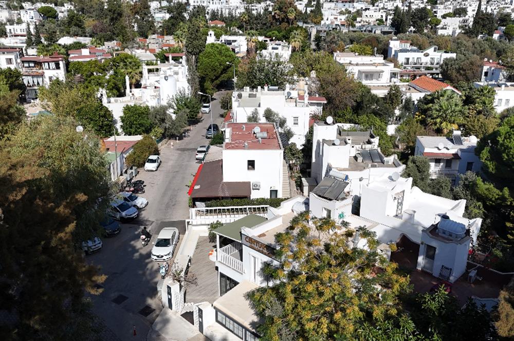 Bodrum Eskiçeşme Cafer Paşa Caddesi Üzerinde Köşe Konum Kurumsal Kiracılı Dubleks İşyeri