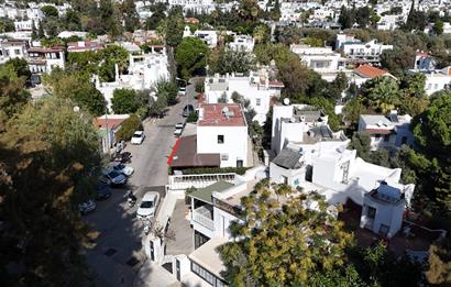 Bodrum Eskiçeşme Cafer Paşa Caddesi Üzerinde Köşe Konum Kurumsal Kiracılı Dubleks İşyeri