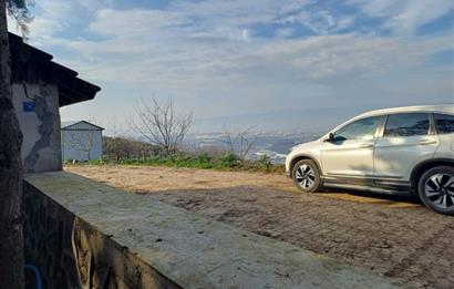 C21 Cius; Yeniköy'de Deniz Manzaralı Bahçe