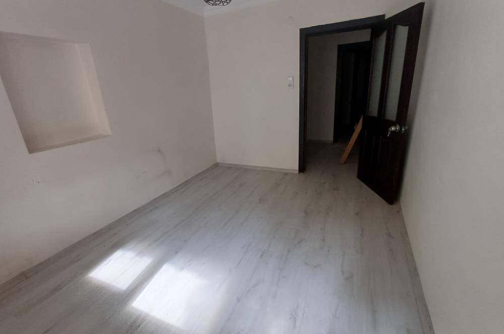 C21 Cius; Şehrin Merkezinde Sahile 100 m. Satılık 3 Katlı Daire