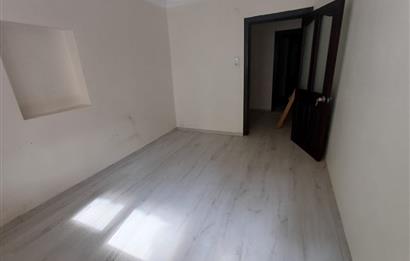 C21 Cius; Şehrin Merkezinde Sahile 100 m. Satılık 3 Katlı Daire