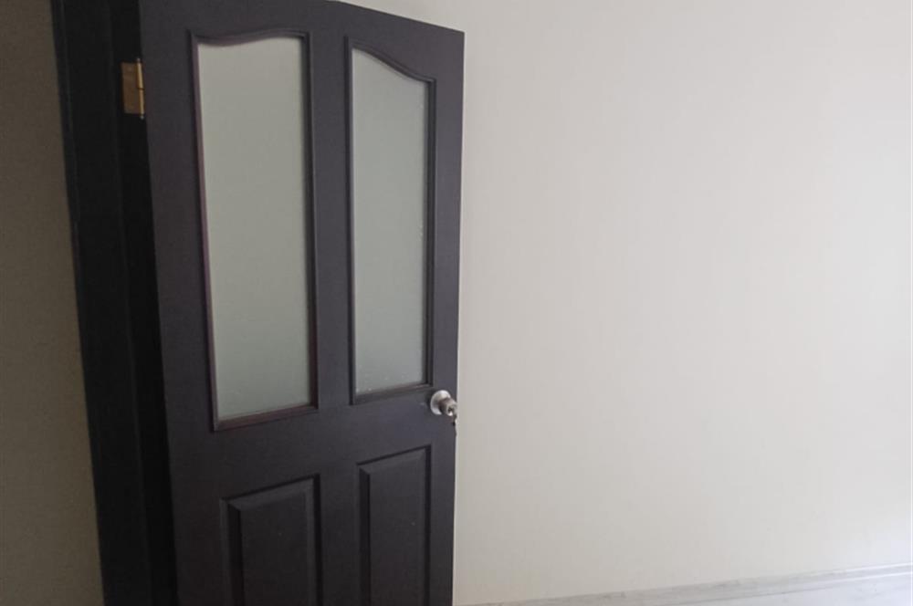 C21 Cius; Şehrin Merkezinde Sahile 100 m. Satılık 3 Katlı Daire