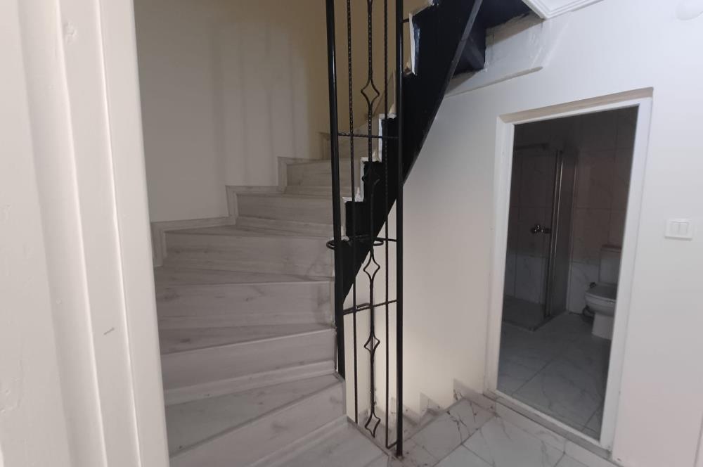 C21 Cius; Şehrin Merkezinde Sahile 100 m. Satılık 3 Katlı Daire