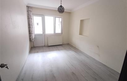 C21 Cius; Şehrin Merkezinde Sahile 100 m. Satılık 3 Katlı Daire