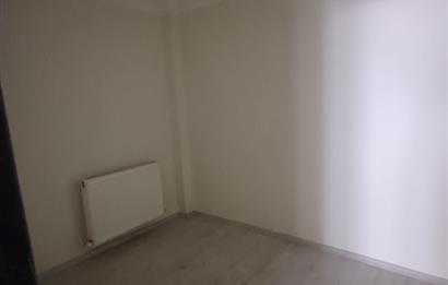 C21 Cius; Şehrin Merkezinde Sahile 100 m. Satılık 3 Katlı Daire