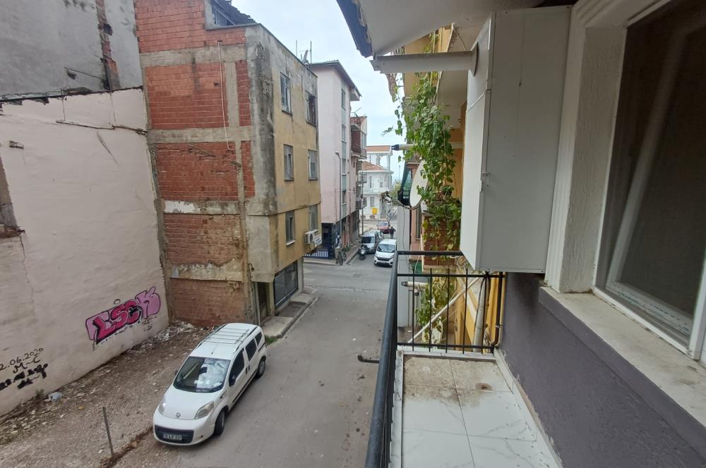 C21 Cius; Şehrin Merkezinde Sahile 100 m. Satılık 3 Katlı Daire