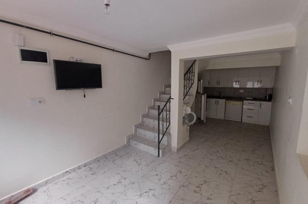 C21 Cius; Şehrin Merkezinde Sahile 100 m. Satılık 3 Katlı Daire