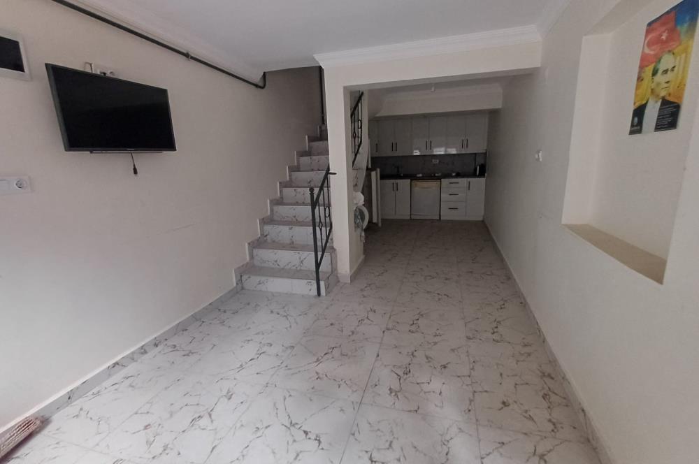 C21 Cius; Şehrin Merkezinde Sahile 100 m. Satılık 3 Katlı Daire