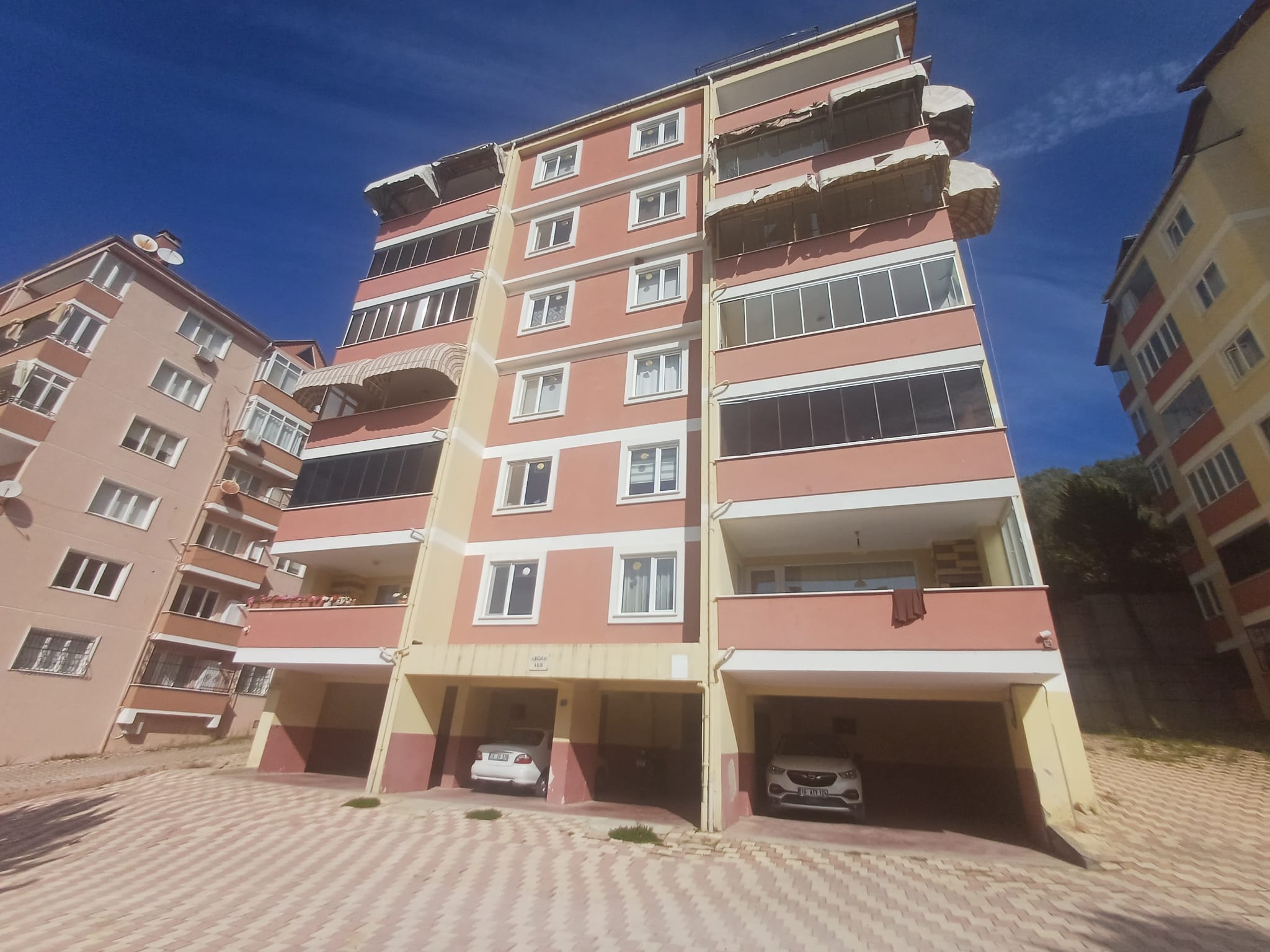 C21 Cius; Cumhuriyet Mah.4+1 Satılık Fırsat Bir Daire